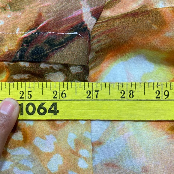 J Valdi Cheetah Top Animal Print Mustard Yellow Pink Butterfly Sleeves V… - Picture 7 of 10